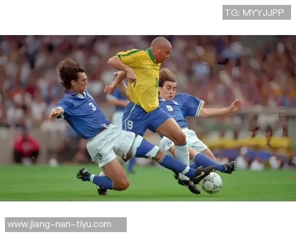 2025年足球球星抖音热度排行榜前十名，谁才是最受欢迎的绿茵传奇